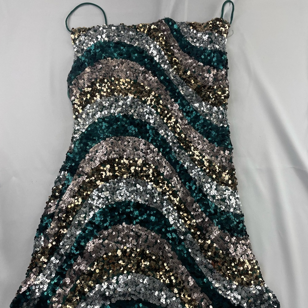 selfie leslie saints and secrets green disco dress